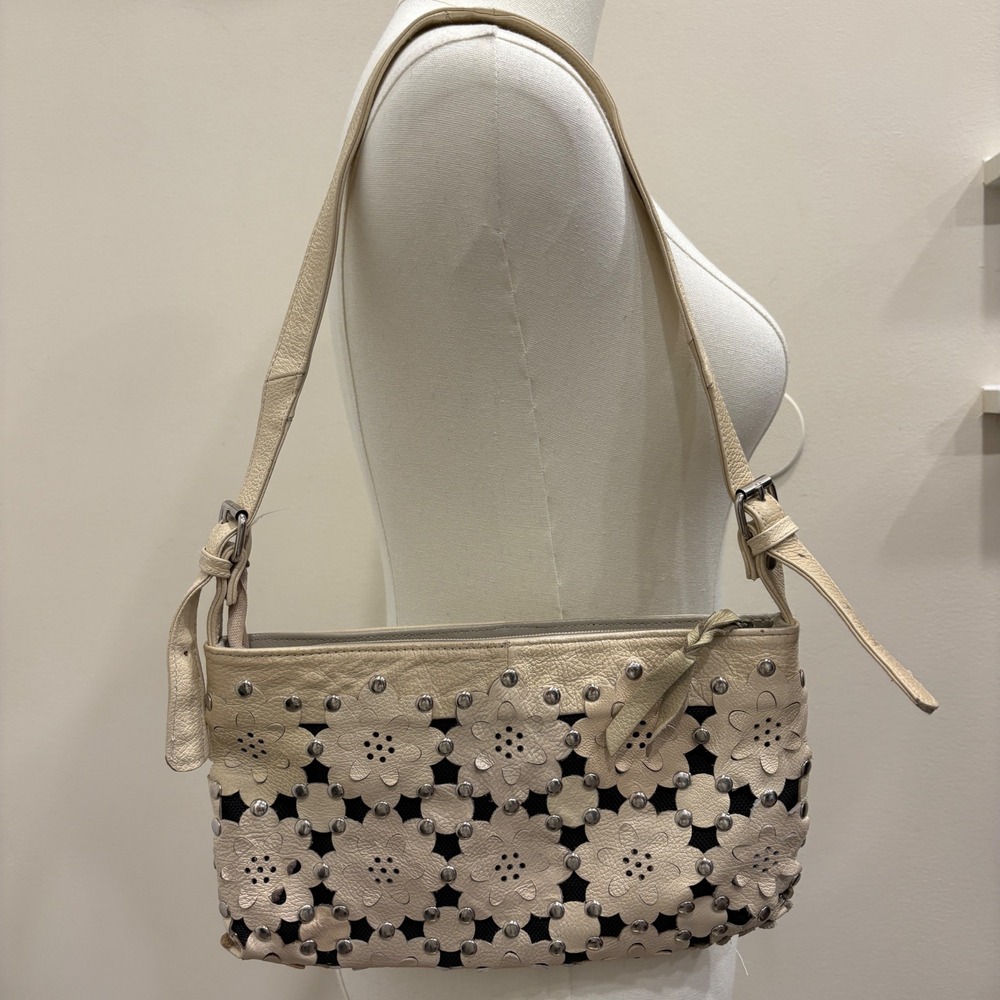 VTG Y2K Dan W Cream Leather Floral Laser Cut Studded Shoulder Bag Baguette Boho
